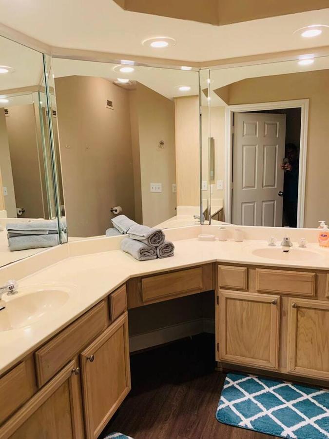 2 Bedroom Easy Access To Med Center, Nrg, Downtown Houston Kültér fotó